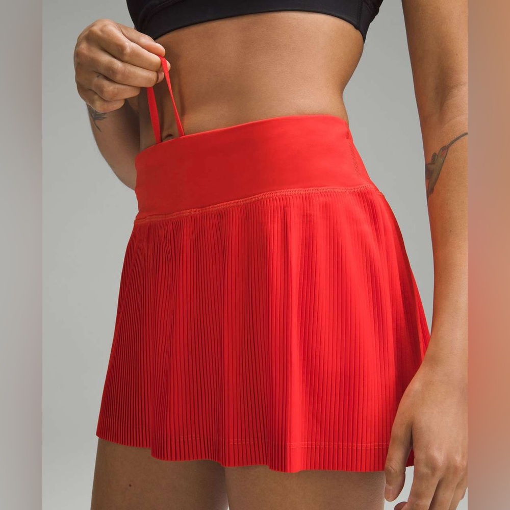 Lululemon Pleat to Street Mid-Rise Skirt